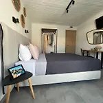 Australia 3*